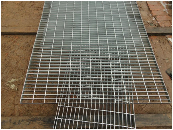 鍍鋅格柵板講述鋼格柵板可以用于養(yǎng)殖動(dòng)物和植物以及水產(chǎn)品 鍍鋅格柵板講述鋼格柵板可以用于養(yǎng)殖動(dòng)物和植物以及水產(chǎn)品