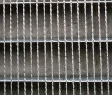 信鴿公棚地網(wǎng)，曬籠網(wǎng)片，漏糞板，賽鴿鴿舍專用地網(wǎng) ，熱鍍鋅地格柵板價格/廠家