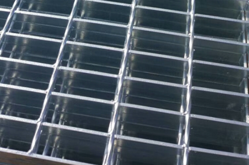 G255/30/100熱鍍鋅鋼格板廣泛用于造船，石化，化工廠