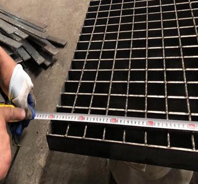 安平廠家生產(chǎn)直銷G353/30/50型熱鍍鋅格柵板 品質(zhì)保障 安平廠家生產(chǎn)直銷G353/30/50型熱鍍鋅格柵板 品質(zhì)保障